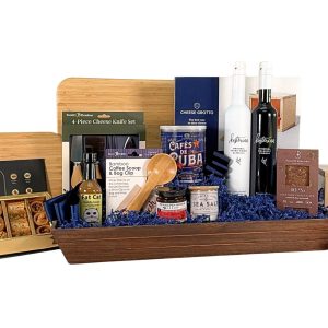 Our "Gourmond" gift basket is an elegant gourmet food gift designed for those who appreciate good food and beautiful entertaining. Featuring a knife set, cheese grotto, and more, this sophisticated gift is perfect for any occasion.